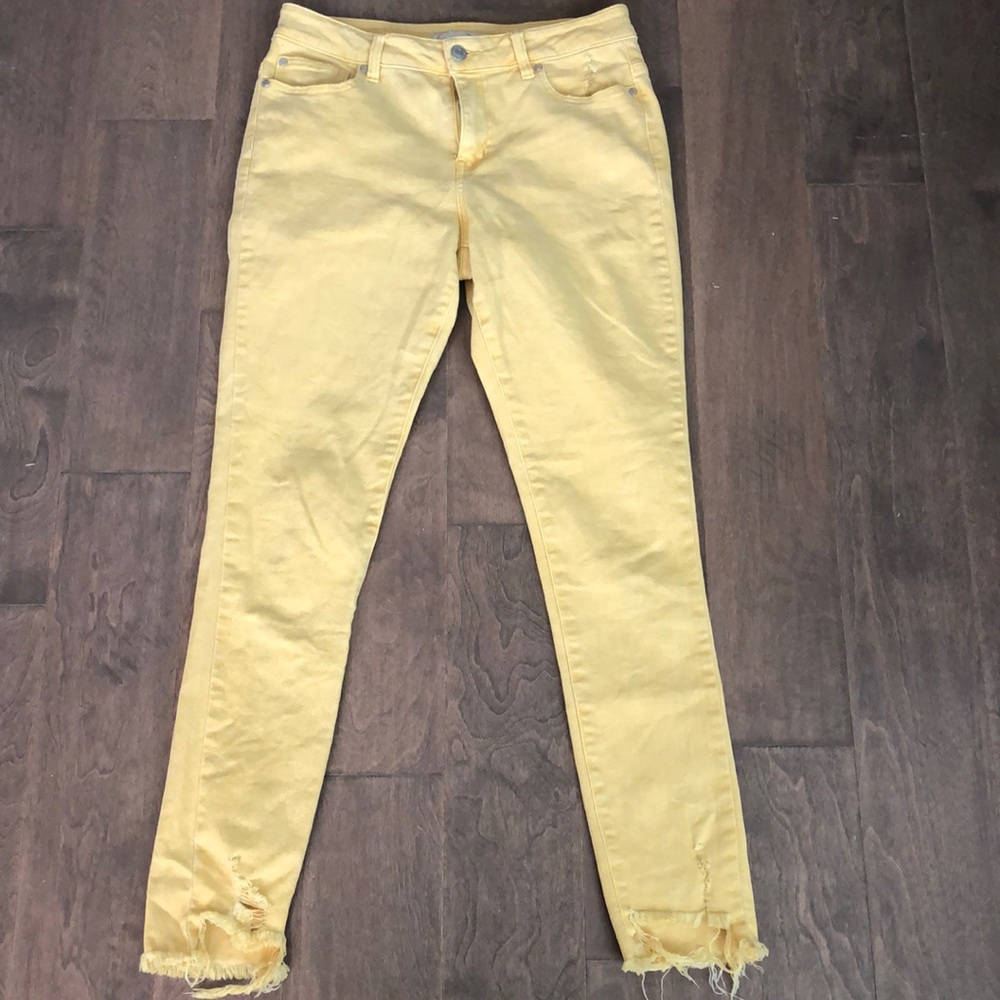 Est 1946 Denim hi-rise distressed jeans